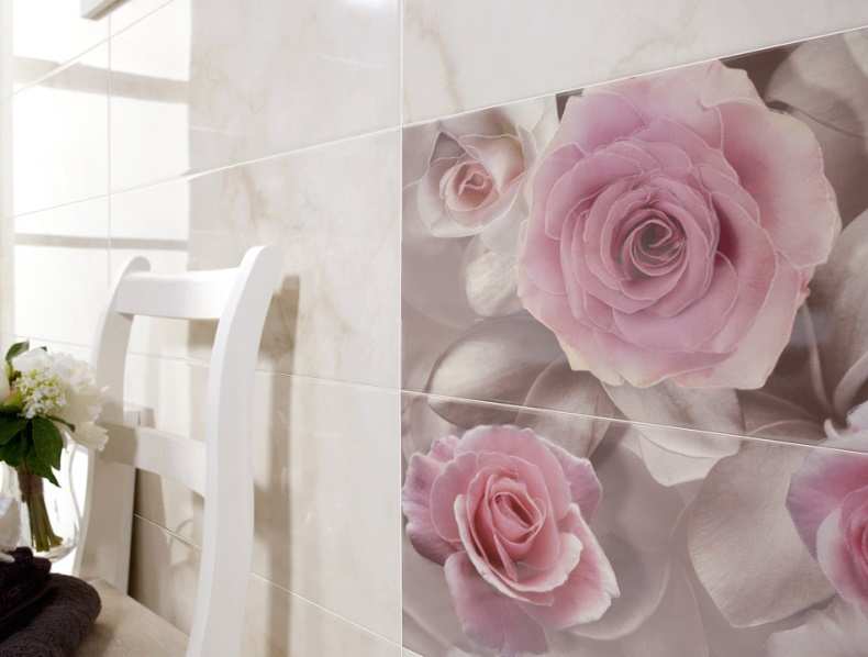 Керамическая плитка для ванной с цветами
