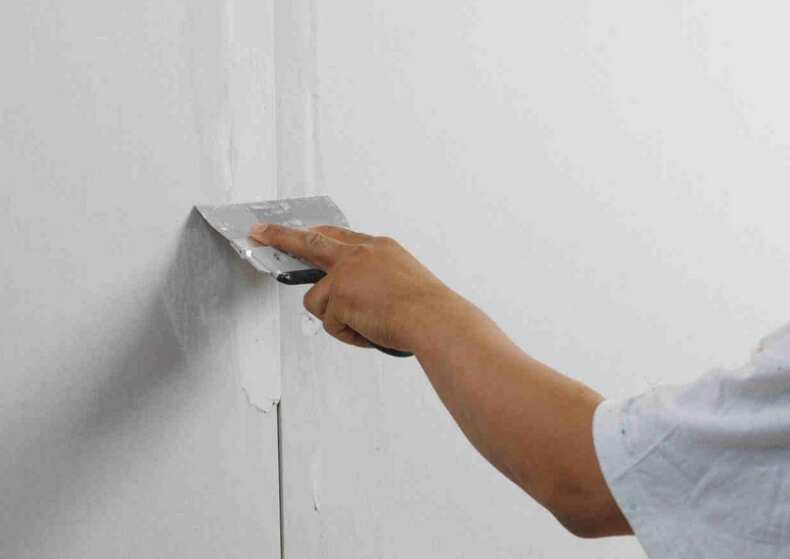 Выравнивание стен гипсокартоном на клей или каркас
